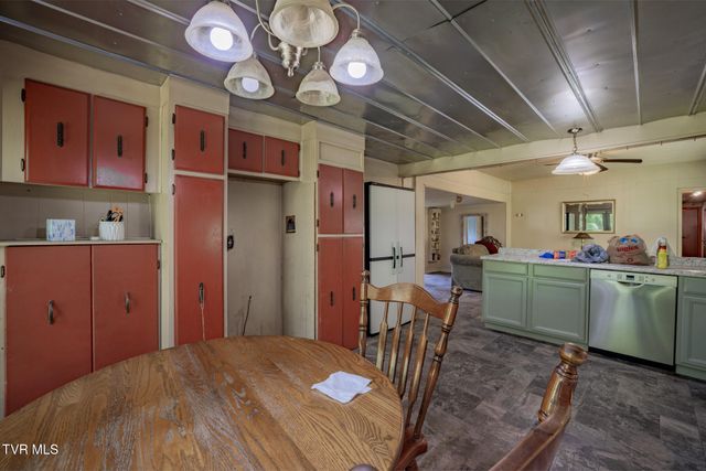 215 Landcastle Road, Church Hill, TN 37642