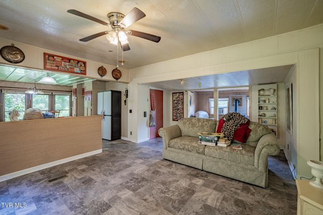 215 Landcastle Road, Church Hill, TN 37642
