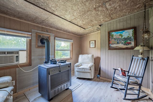 215 Landcastle Road, Church Hill, TN 37642