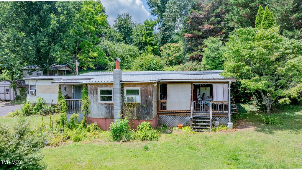 215 Landcastle Road, Church Hill, TN 37642