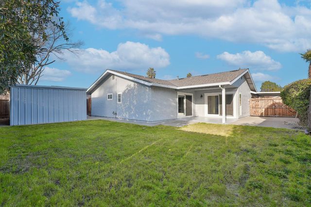 8384 Old Ranch Rd, Orangevale, CA 95662