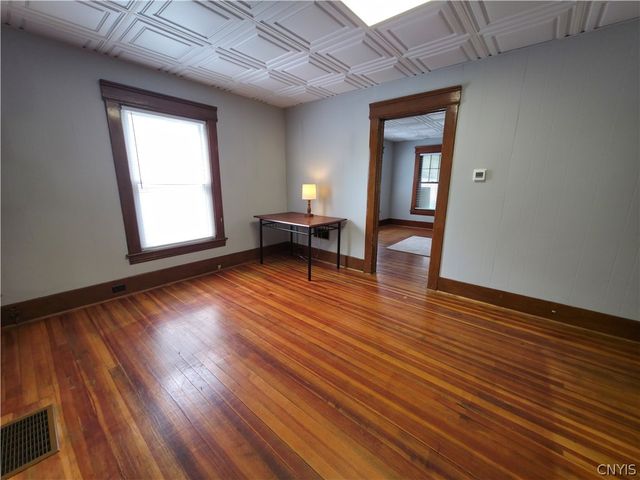 12 1st Street, Camillus, NY 13031