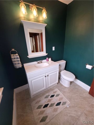 12 1st Street, Camillus, NY 13031