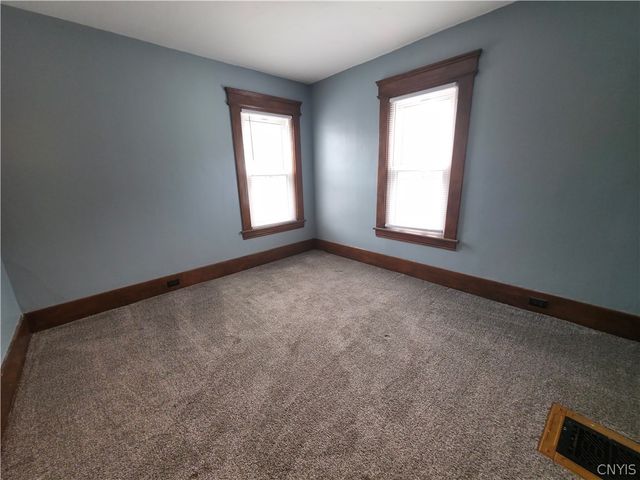 12 1st Street, Camillus, NY 13031