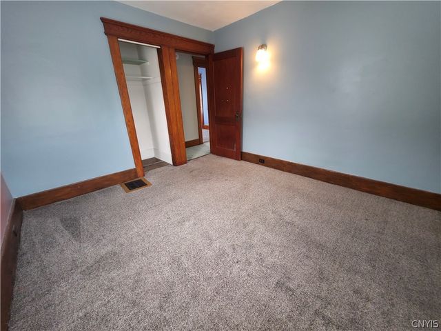 12 1st Street, Camillus, NY 13031