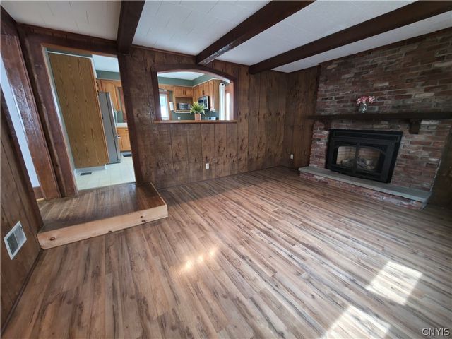 12 1st Street, Camillus, NY 13031