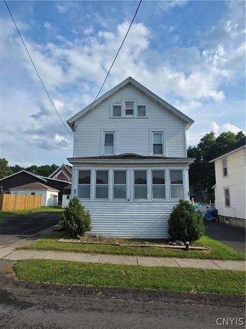 12 1st Street, Camillus, NY 13031