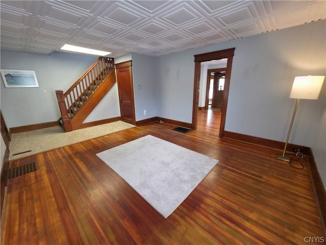 12 1st Street, Camillus, NY 13031