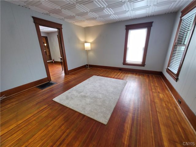12 1st Street, Camillus, NY 13031
