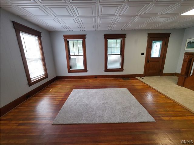 12 1st Street, Camillus, NY 13031