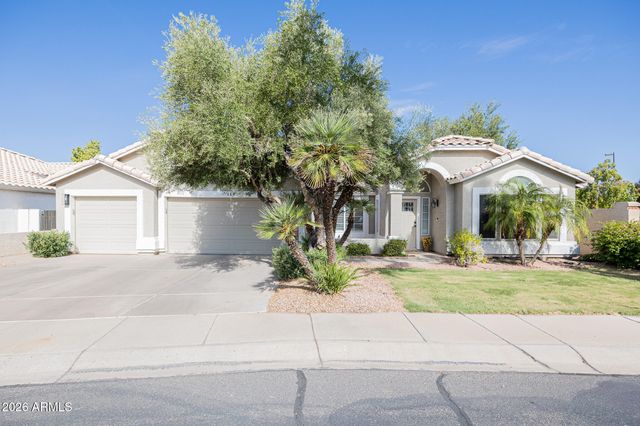 904 S DOLPHIN Drive, Gilbert, AZ 85233