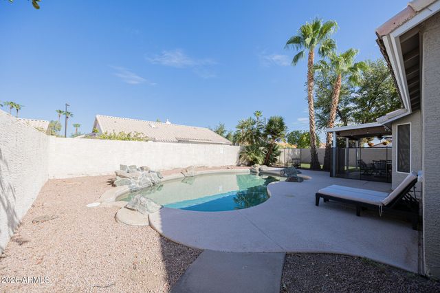 904 S DOLPHIN Drive, Gilbert, AZ 85233