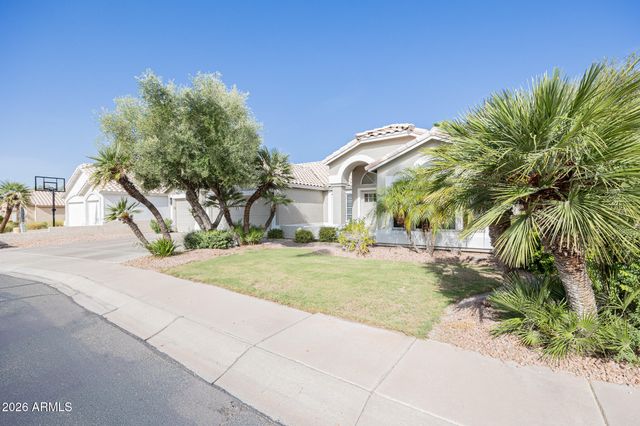 904 S DOLPHIN Drive, Gilbert, AZ 85233