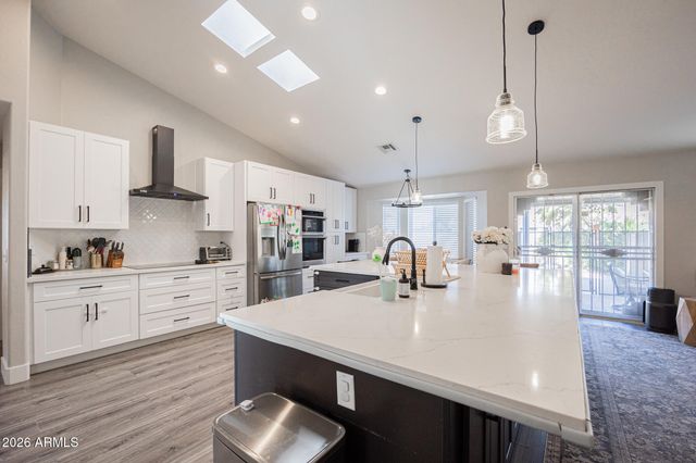 904 S DOLPHIN Drive, Gilbert, AZ 85233