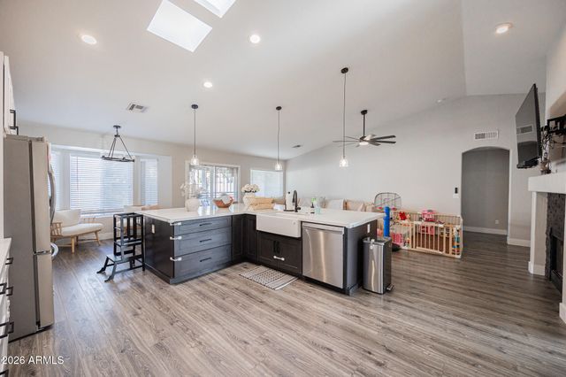 904 S DOLPHIN Drive, Gilbert, AZ 85233