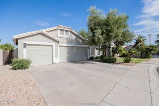 904 S DOLPHIN Drive, Gilbert, AZ 85233