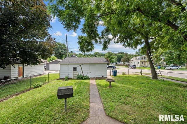 204 15TH Avenue, East Moline, IL 61244