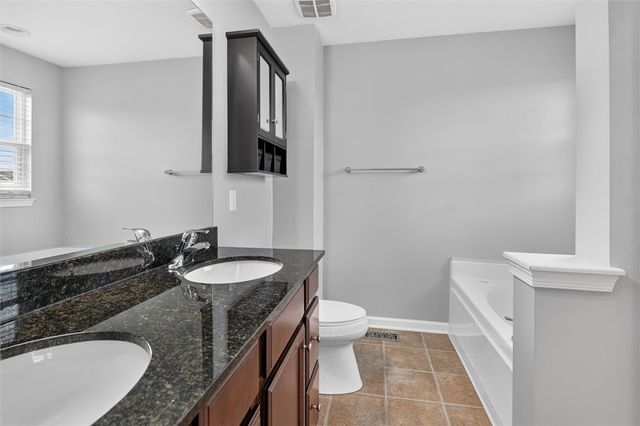 1023 Grey Fox Cir, Collier Twp, PA 15017