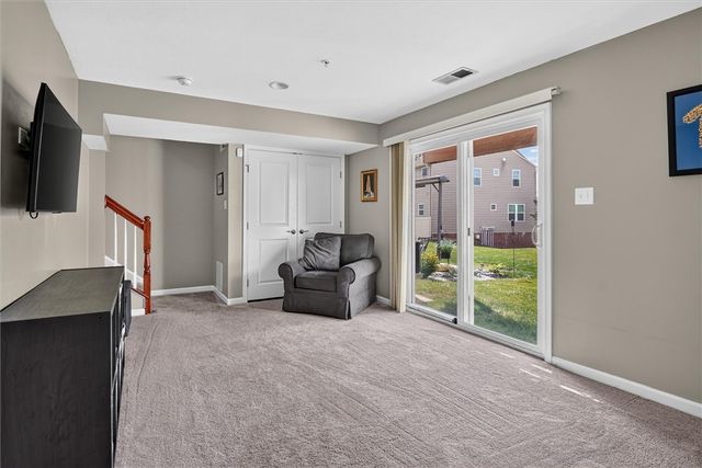 1023 Grey Fox Cir, Collier Twp, PA 15017