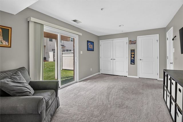1023 Grey Fox Cir, Collier Twp, PA 15017