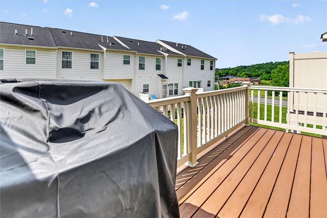 1023 Grey Fox Cir, Collier Twp, PA 15017