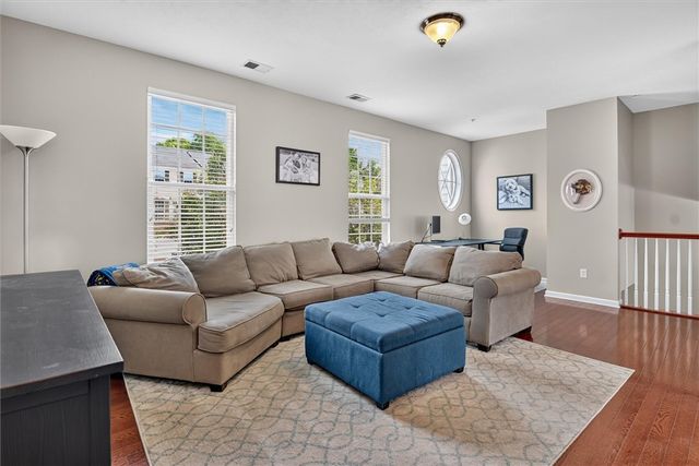 1023 Grey Fox Cir, Collier Twp, PA 15017