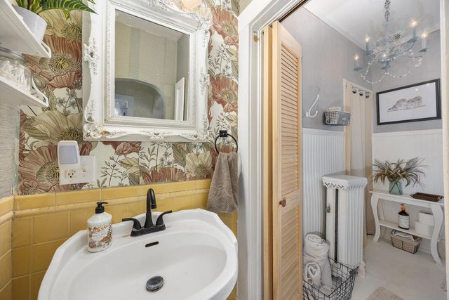 614 W Cass Street, Greenville, MI 48838