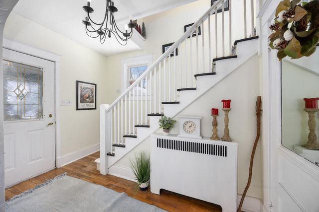 614 W Cass Street, Greenville, MI 48838