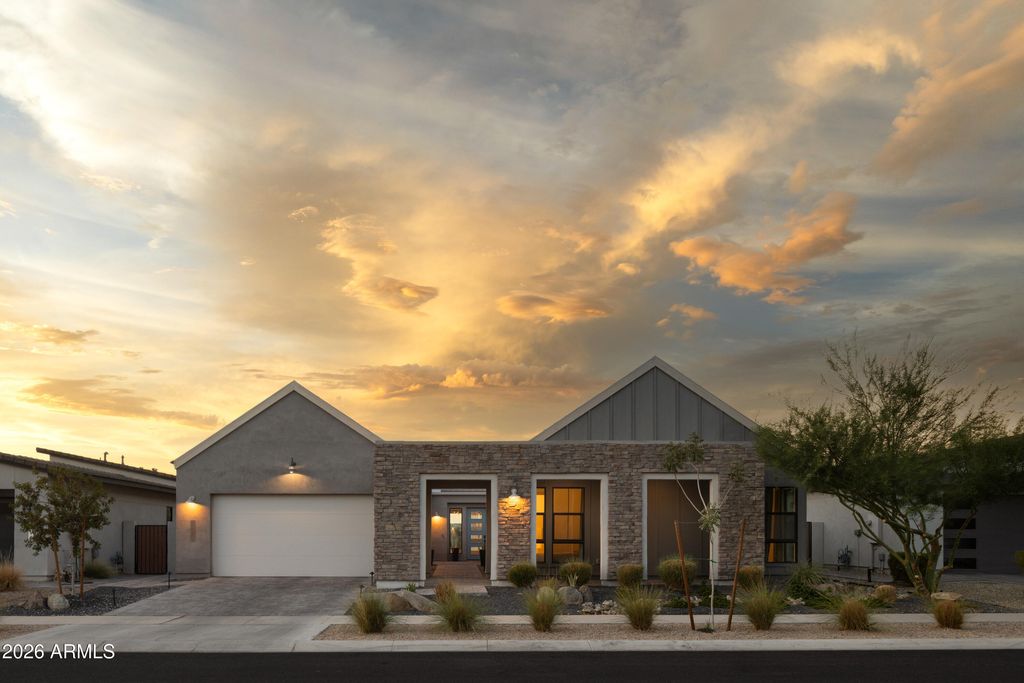 718 E SUMMERSIDE Road, Phoenix, AZ 85042 — exterior