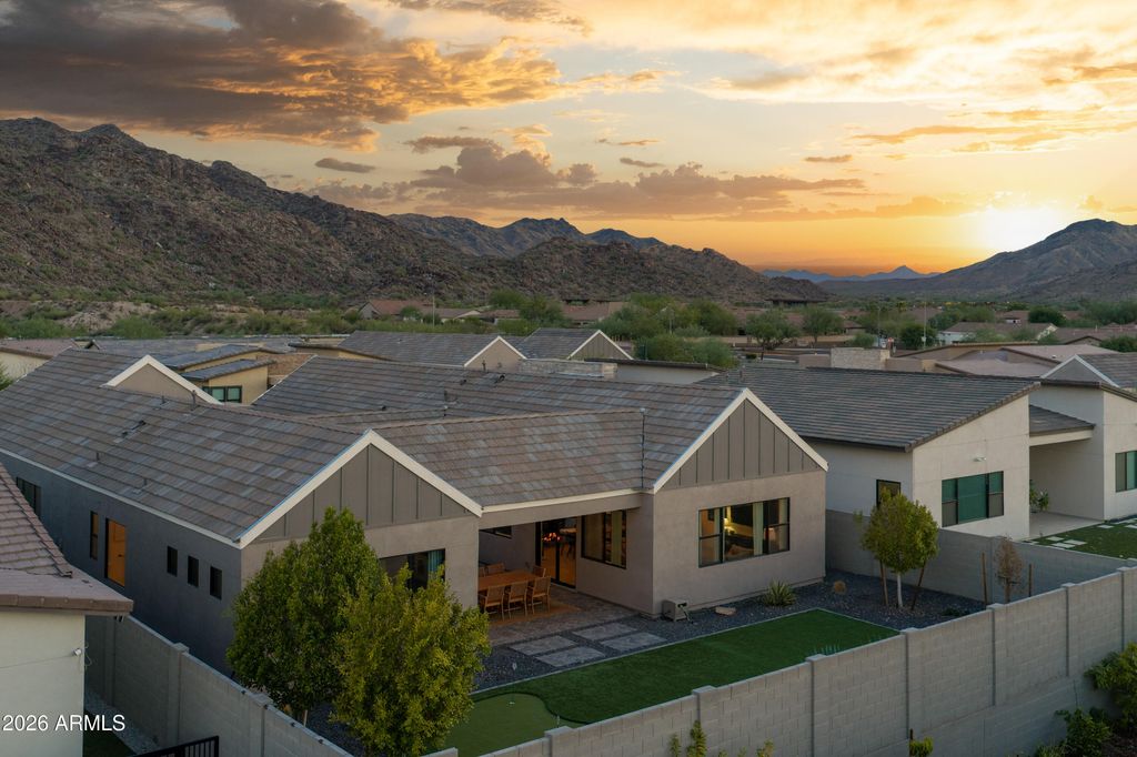 718 E SUMMERSIDE Road, Phoenix, AZ 85042 — photo 5