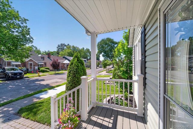 23 Roosevelt Place, Newburgh, NY 12550