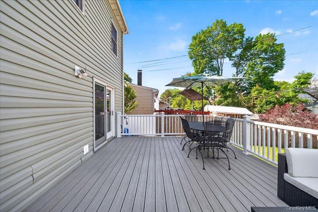 23 Roosevelt Place, Newburgh, NY 12550