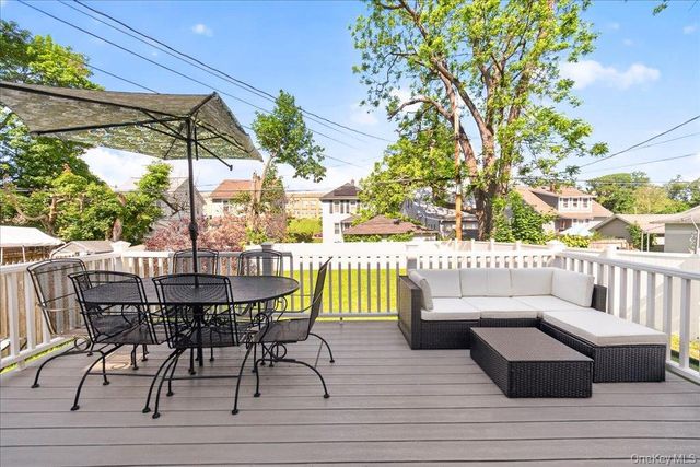 23 Roosevelt Place, Newburgh, NY 12550