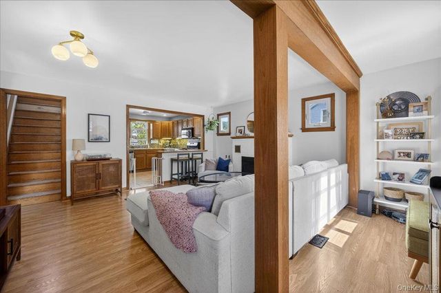 23 Roosevelt Place, Newburgh, NY 12550