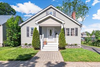 23 Roosevelt Place, Newburgh, NY 12550