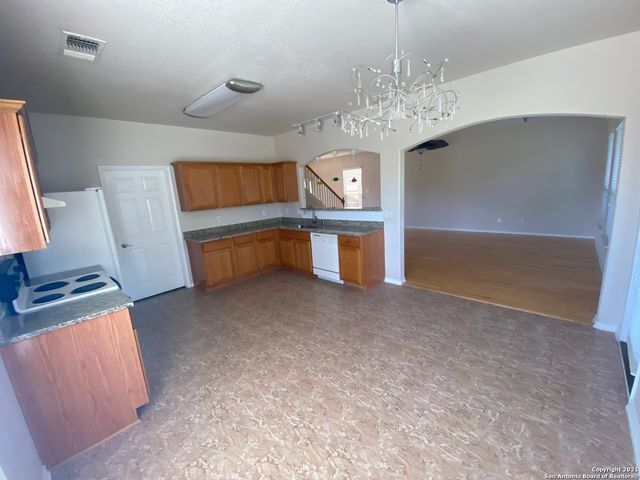 707 SYCAMORE MOON, San Antonio, TX 78216