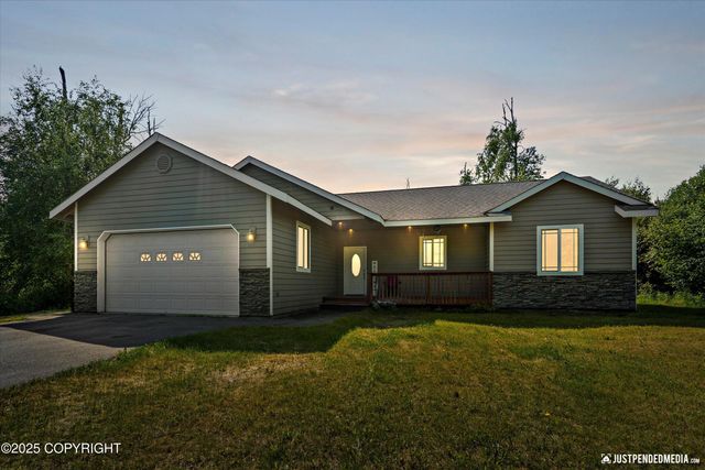 8581 S Yankee Circle, Wasilla, AK 99623
