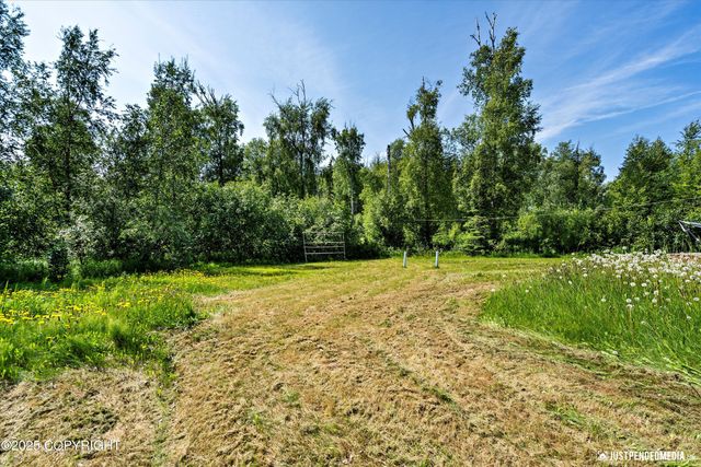 8581 S Yankee Circle, Wasilla, AK 99623