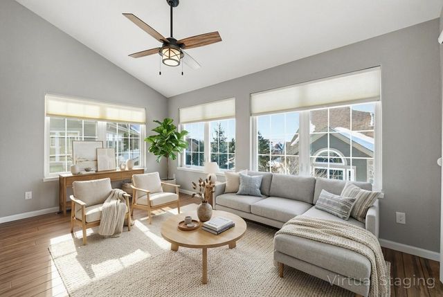 282 Lower Woodford CIRCLE, West Bend, WI 53090