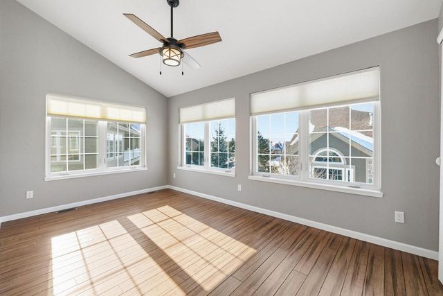 282 Lower Woodford CIRCLE, West Bend, WI 53090