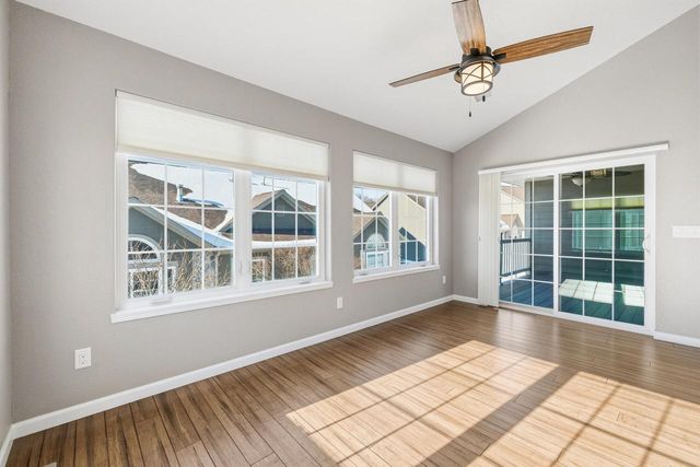 282 Lower Woodford CIRCLE, West Bend, WI 53090