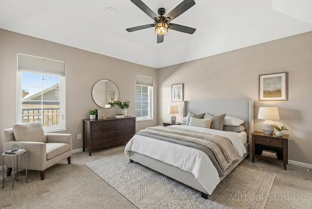 282 Lower Woodford CIRCLE, West Bend, WI 53090