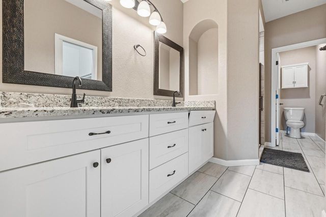 282 Lower Woodford CIRCLE, West Bend, WI 53090