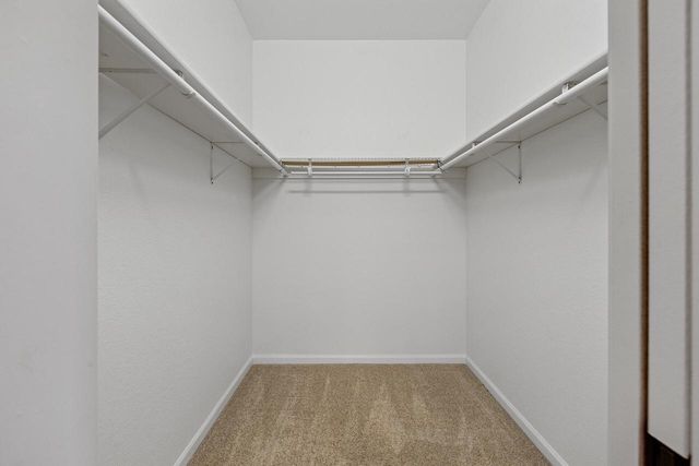 282 Lower Woodford CIRCLE, West Bend, WI 53090