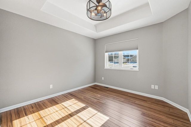 282 Lower Woodford CIRCLE, West Bend, WI 53090