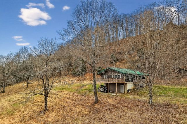 99 Judkins Ln, Hickman, TN 38567
