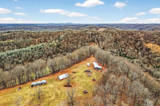 99 Judkins Ln, Hickman, TN 38567