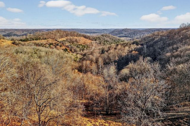 99 Judkins Ln, Hickman, TN 38567