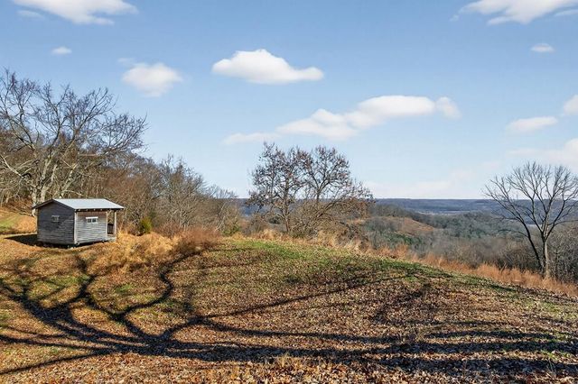 99 Judkins Ln, Hickman, TN 38567