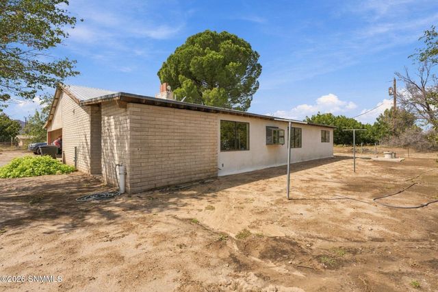 3550 Coral Road 1, Las Cruces, NM 88007